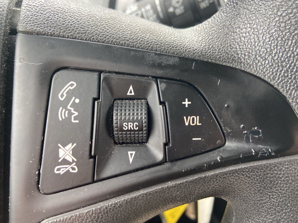 2015 Chevrolet Equinox LS 13