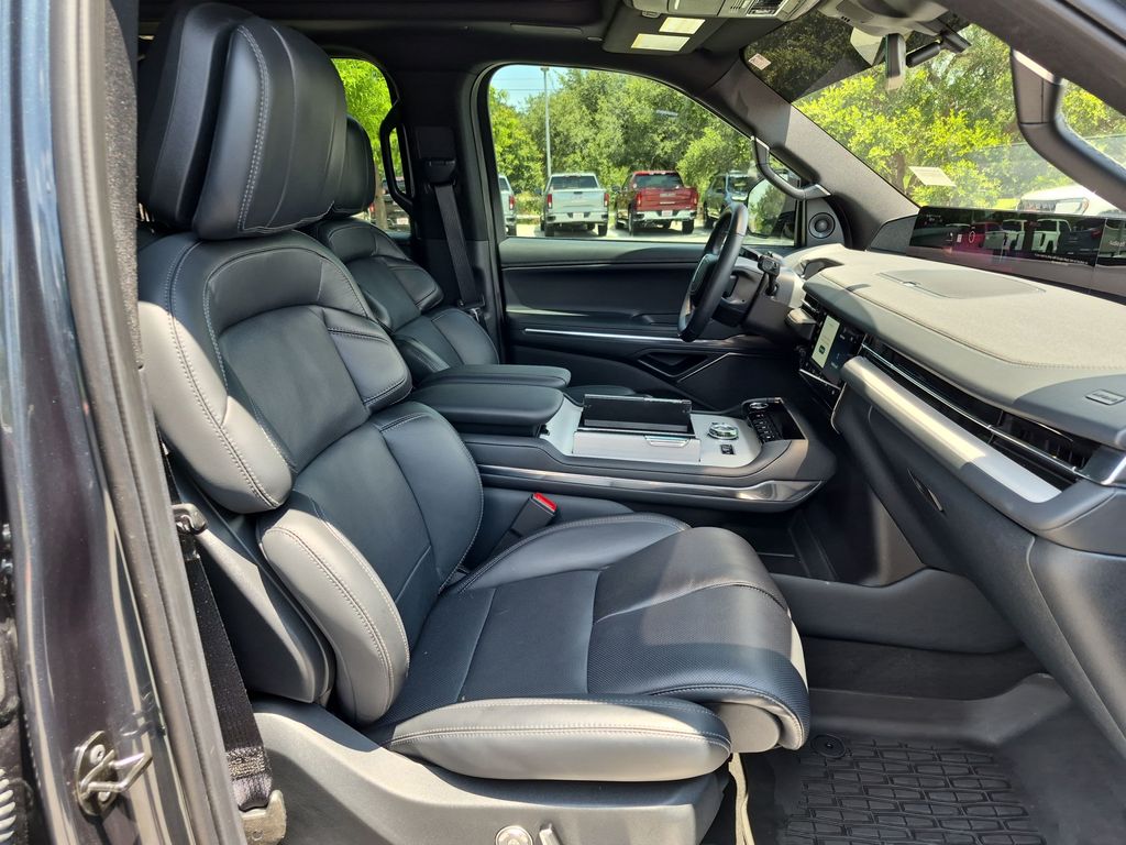 Used Car 2025 Lincoln Navigator  Reserve For Sale Under $90,000 In Austin, Texas
