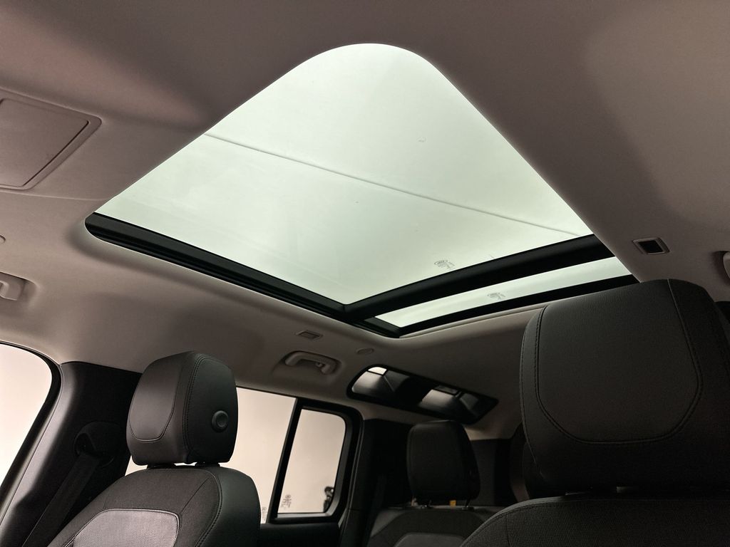 Thumbnail: 2021 Land Rover Defender - 11