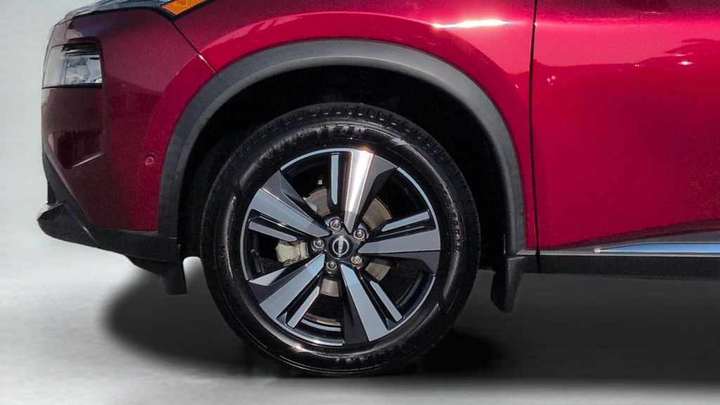 Certified Used 2022 Red Nissan SL image 28