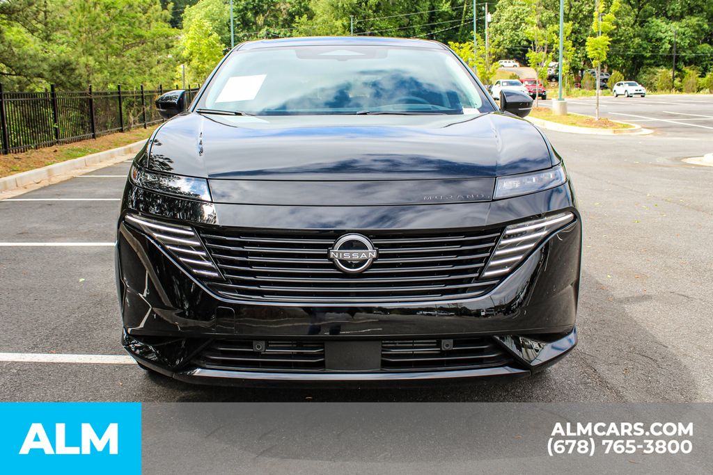 Used 2025 Black Nissan Platinum image 10