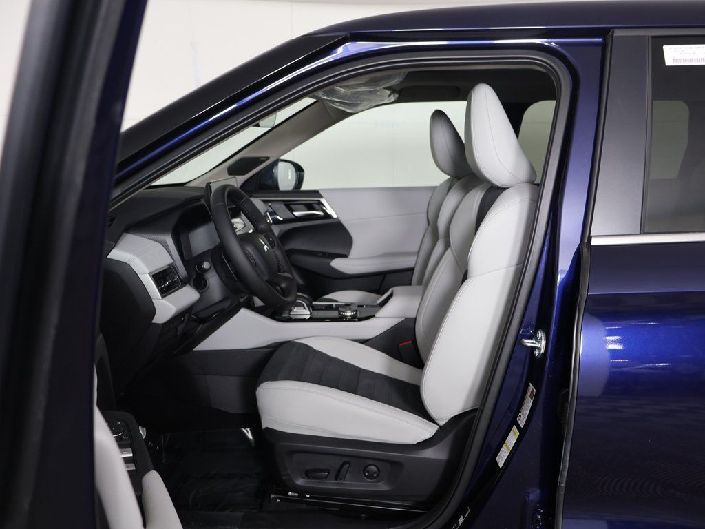 New 2026 Blue Mitsubishi SE image 31