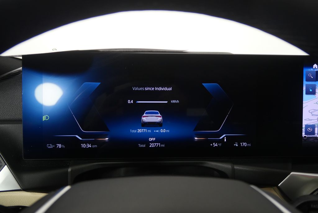 Thumbnail: 2023 BMW i4 - 19