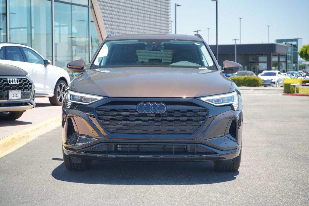 2024 Audi Q8 e-tron  5