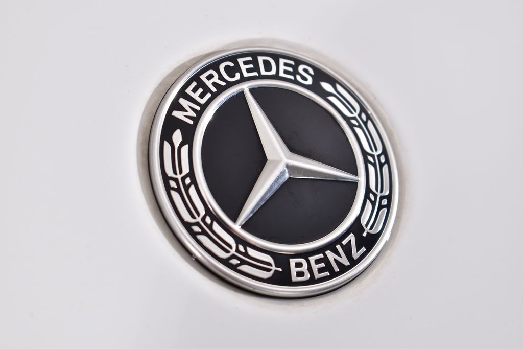 Thumbnail: 2022 Mercedes-Benz GLC - 10