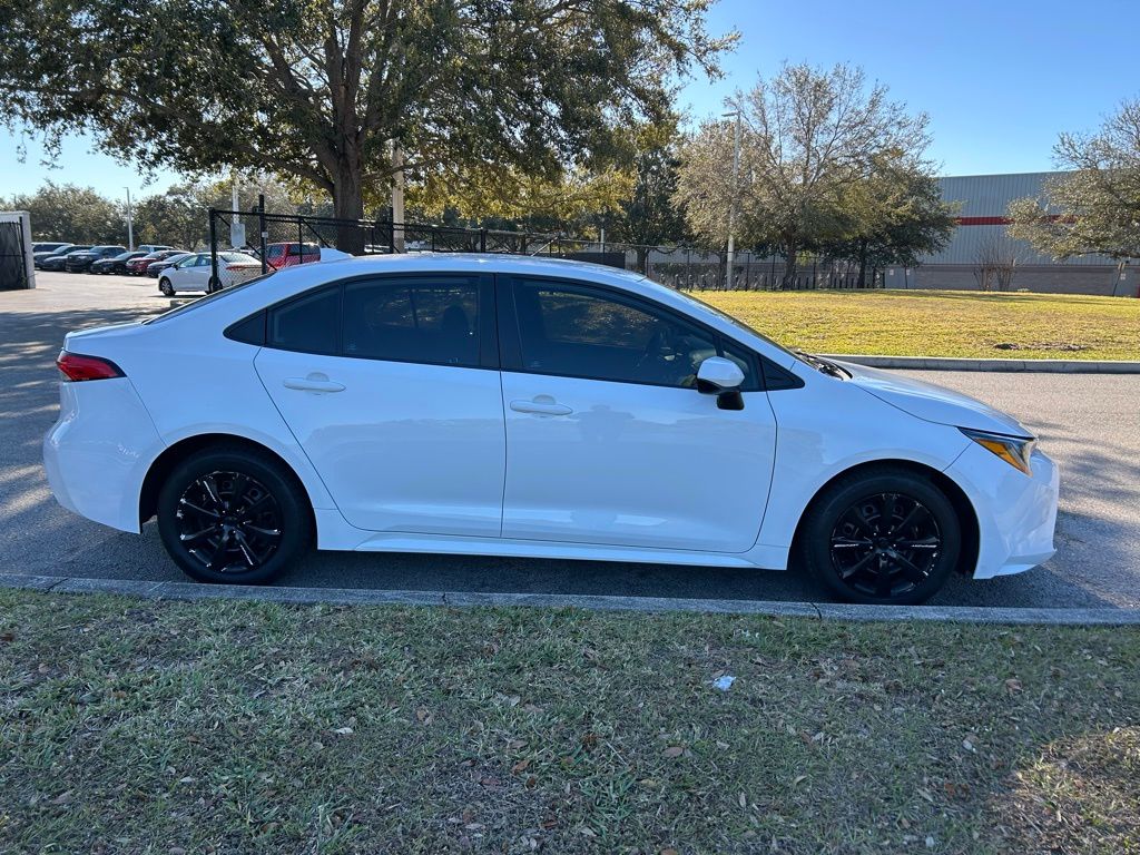 Thumbnail: 2023 Toyota Corolla - 6