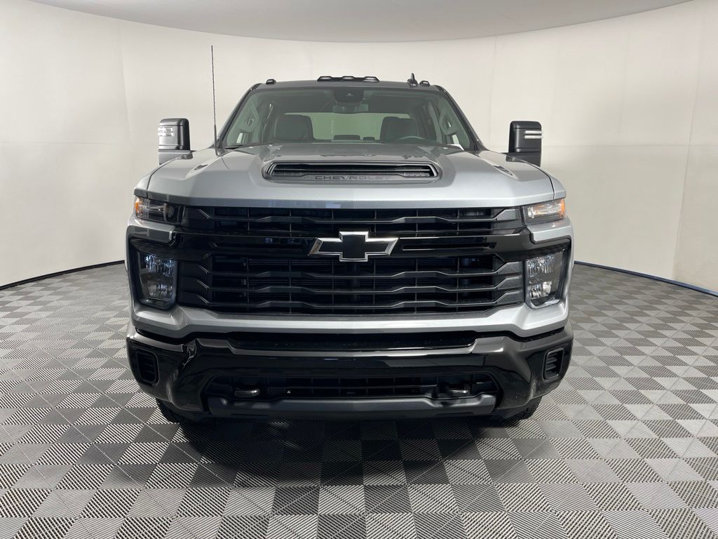 Thumbnail: 2026 Chevrolet Silverado 2500 - 7