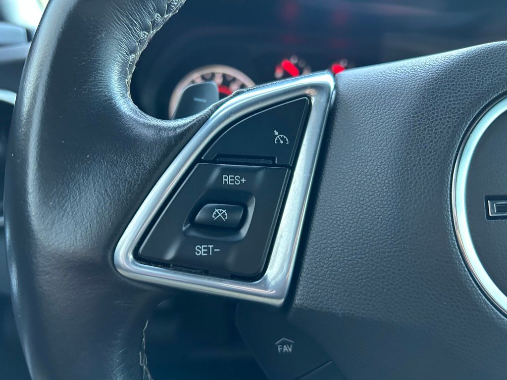 Thumbnail: 2022 Chevrolet Camaro - 18