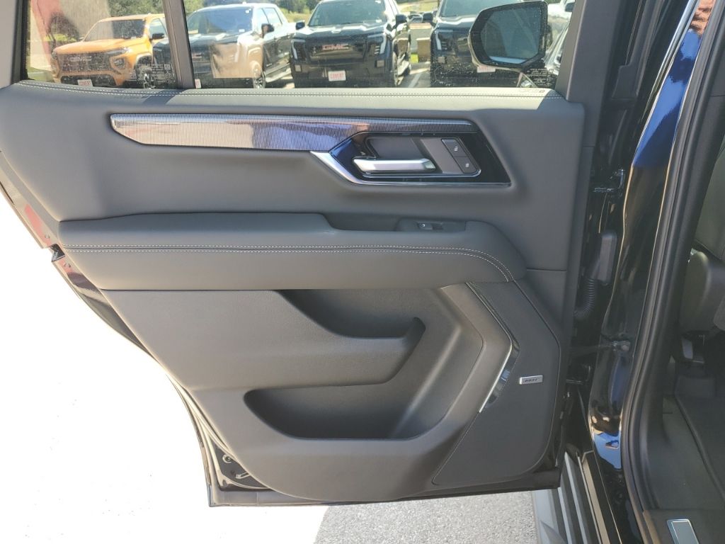 New Car 2025 Gmc Yukon  Elevation For Sale In Austin, Texas