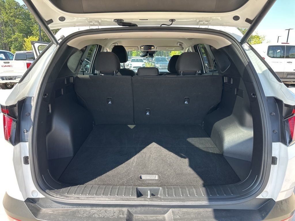 2024 White Pearl Hyundai Tucson SEL FWD SUV
