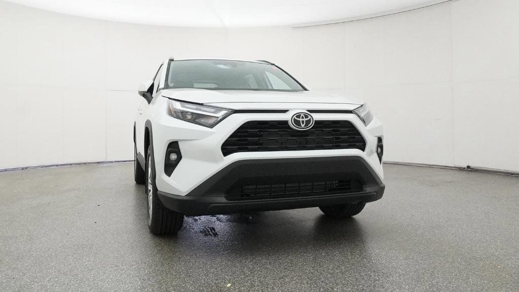 Thumbnail: 2025 Toyota RAV4 - 21
