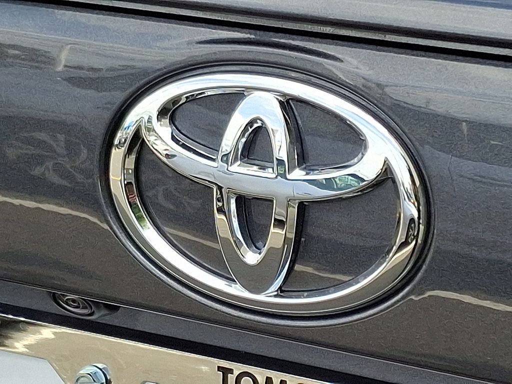 Thumbnail: 2025 Toyota RAV4 - 18