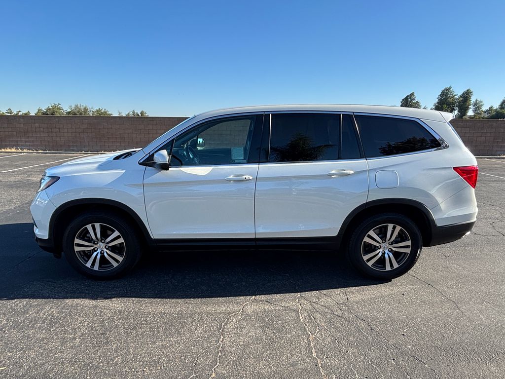 Thumbnail: 2018 Honda Pilot - 8