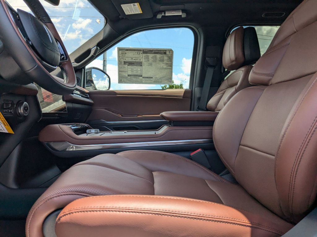 2025 Lincoln Navigator L Reserve