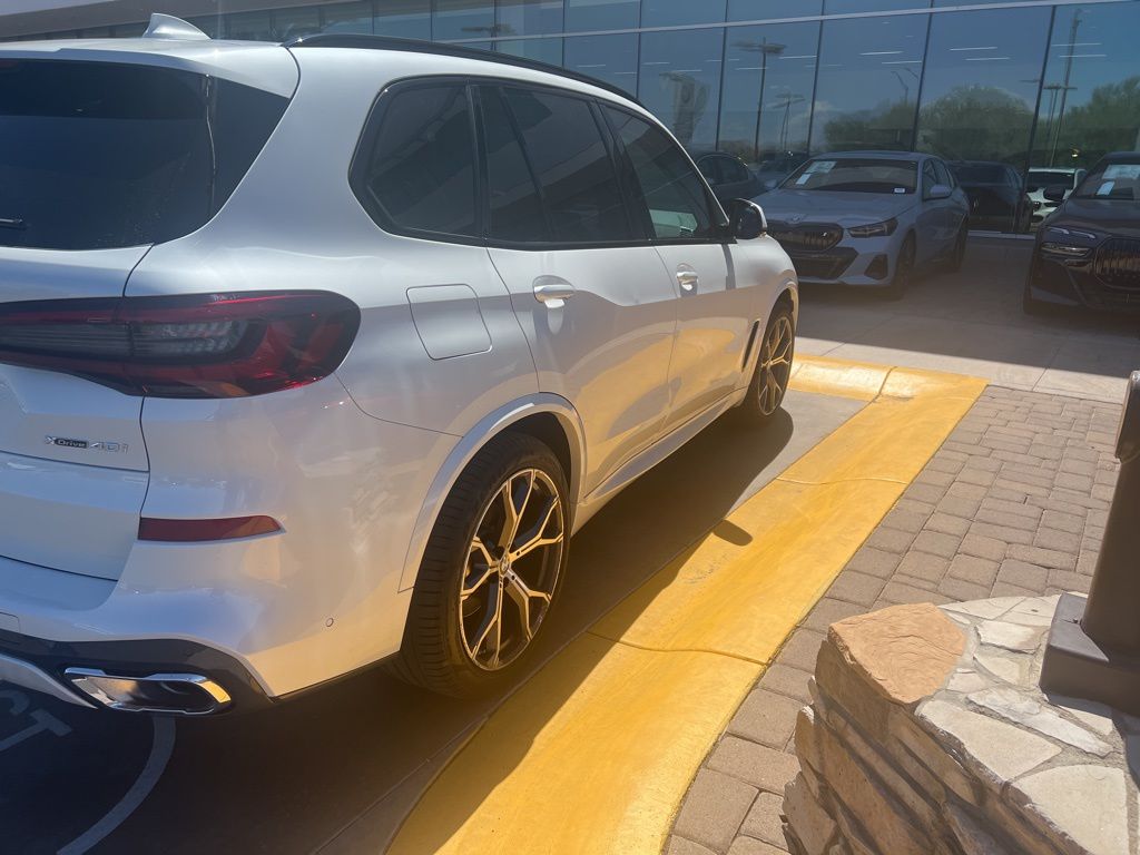 Thumbnail: 2023 BMW X5 - 4
