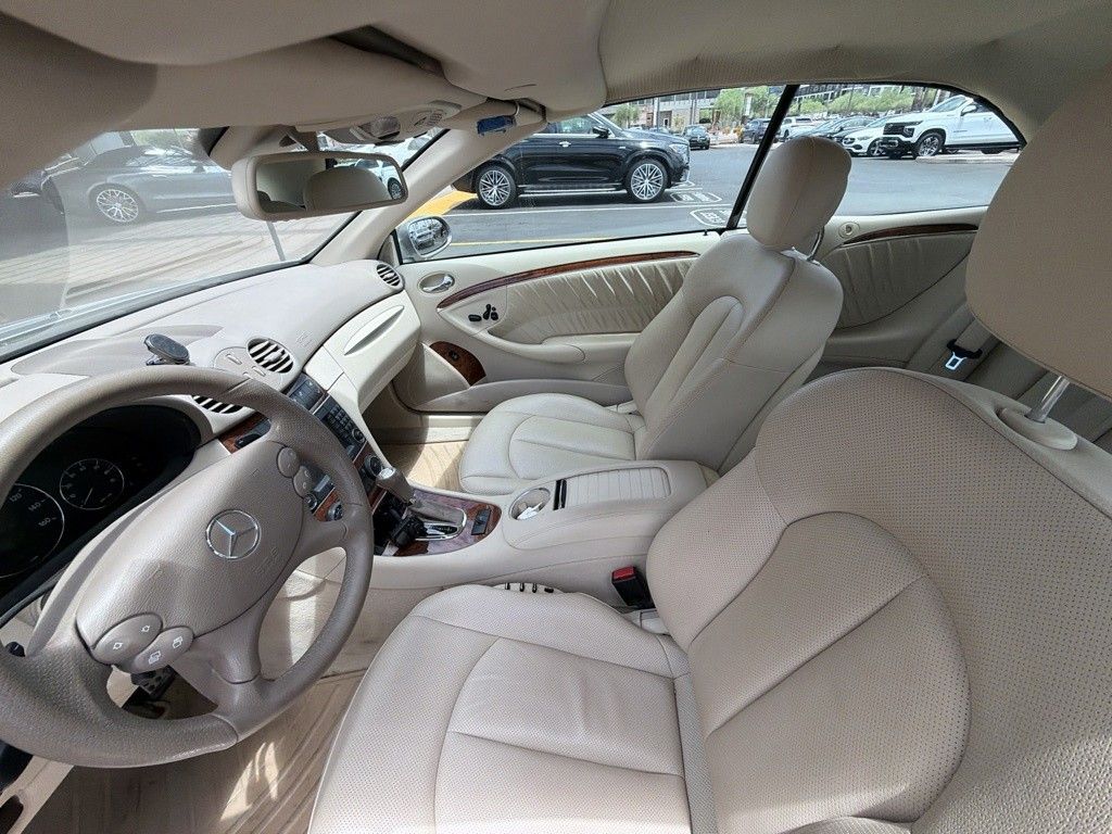 Thumbnail: 2008 Mercedes-Benz CLK - 15