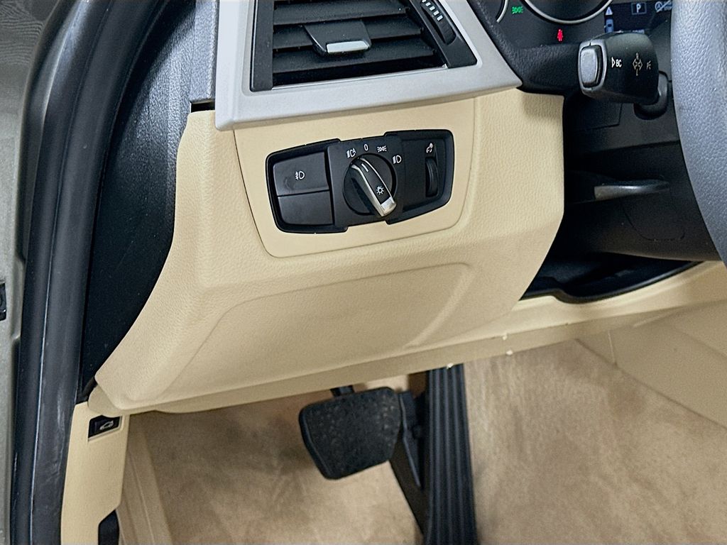 Thumbnail: 2016 BMW 3 Series - 10