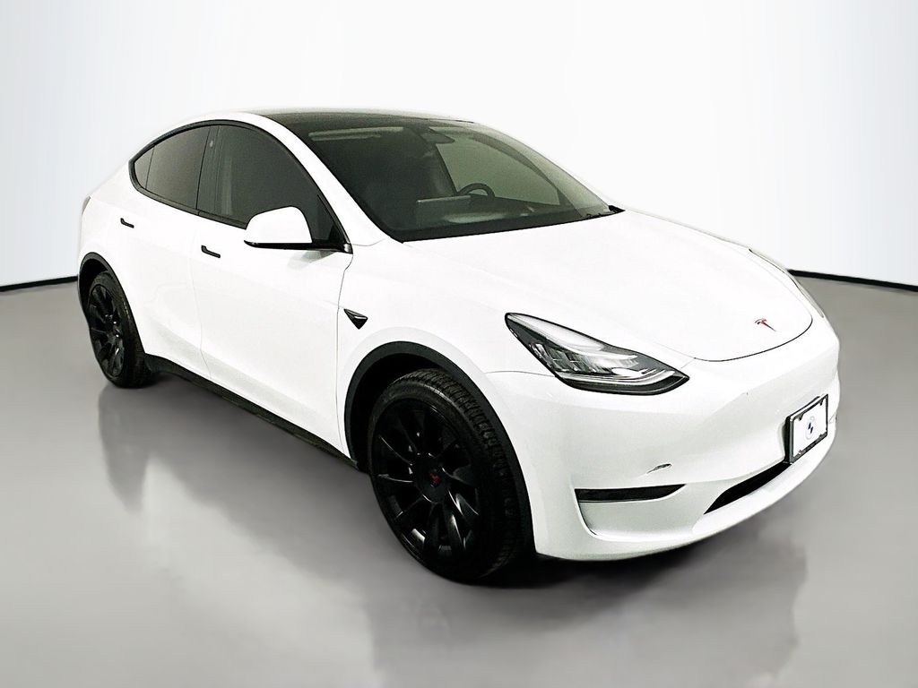 2023 Tesla Model Y Long Range 3