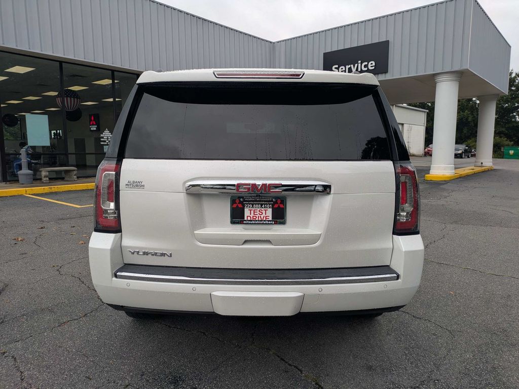 2019 GMC Yukon Denali - Photo 4