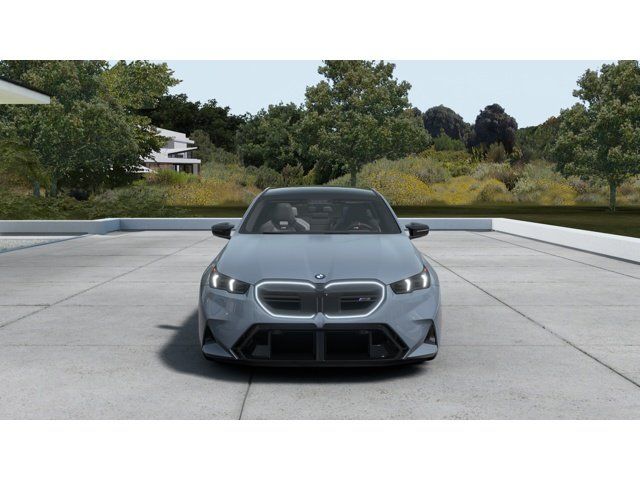 Thumbnail: 2026 BMW M5 - 3