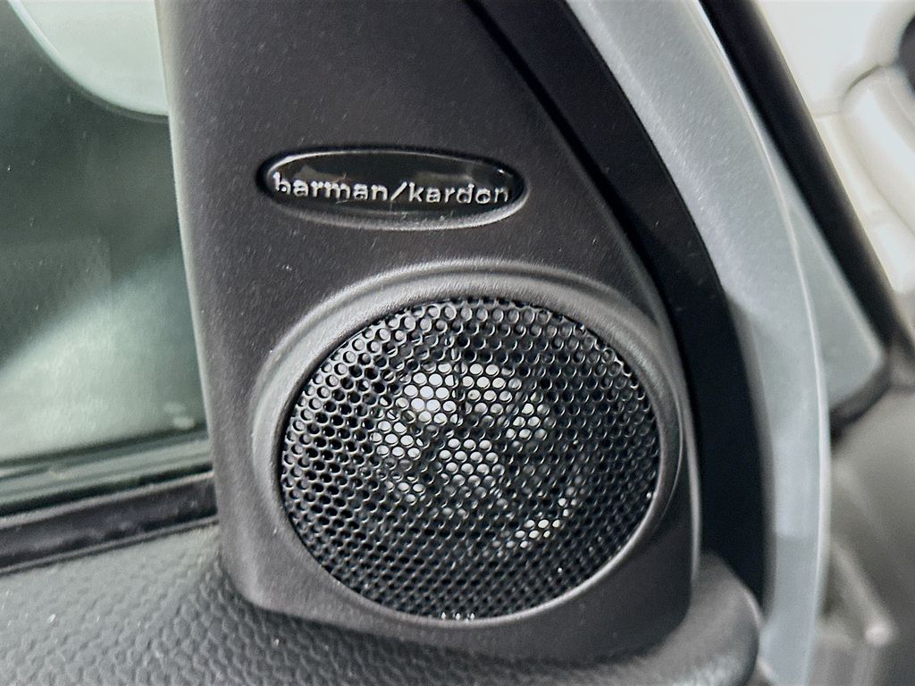 Thumbnail: 2013 MINI Cooper Countryman - 16