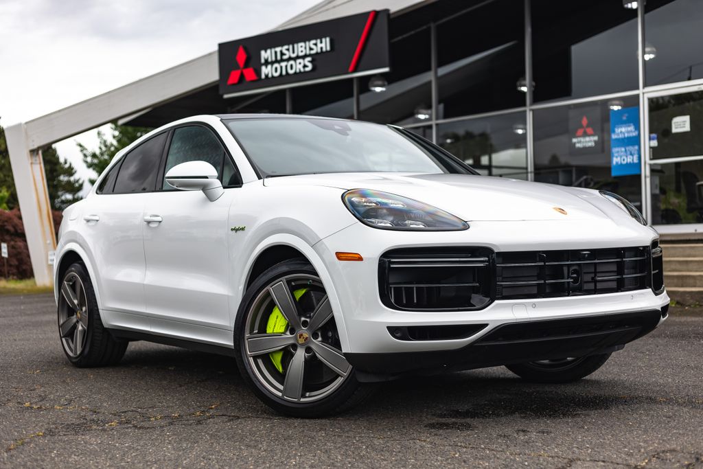 2023 Porsche Cayenne E Hybrid Coupe