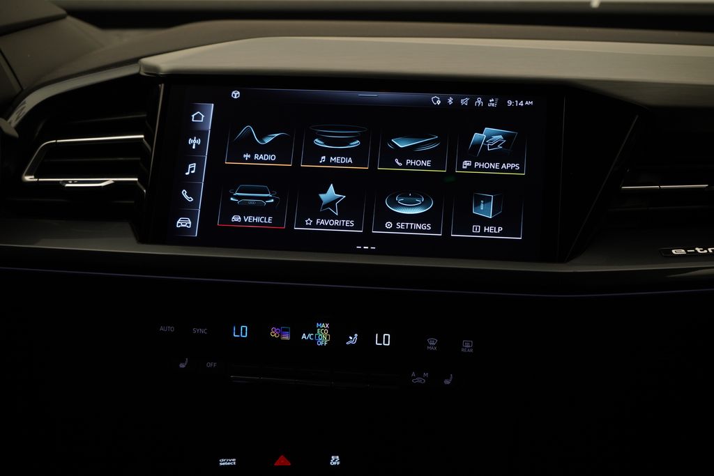 Thumbnail: 2023 Audi Q4 e-tron - 11