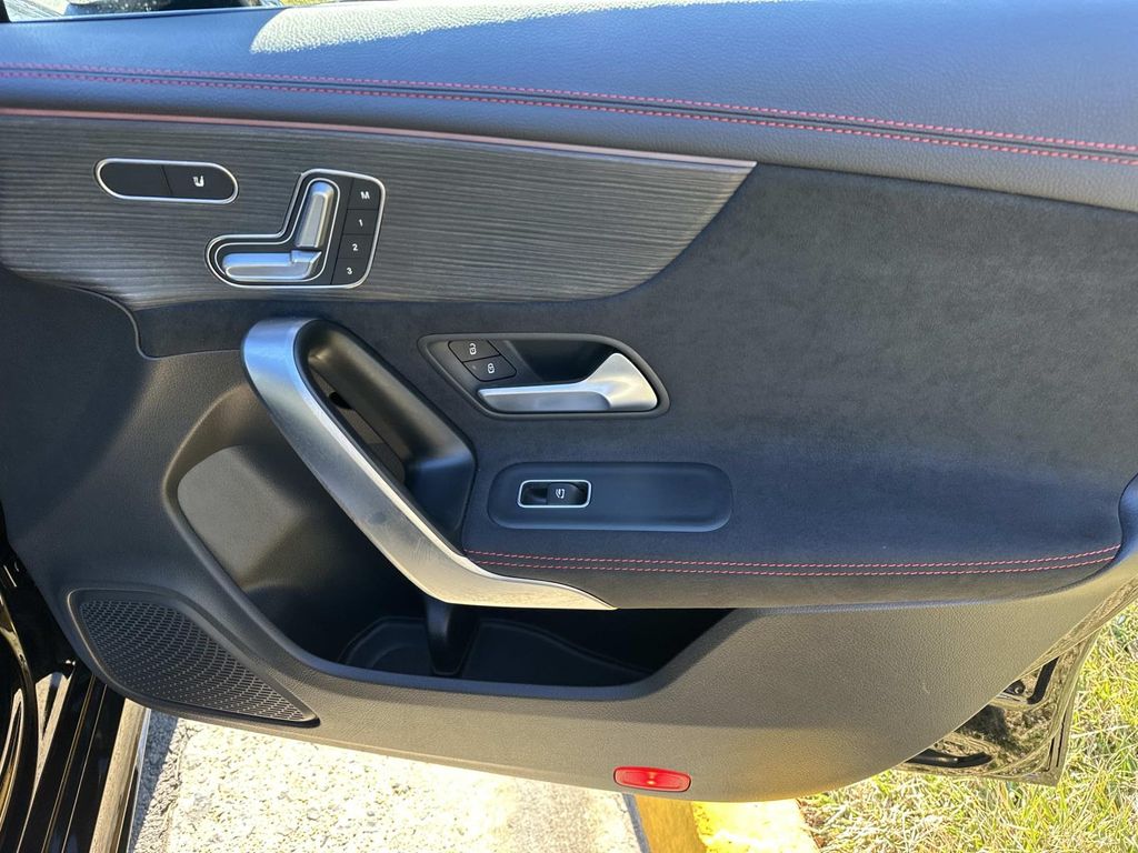 Thumbnail: 2022 Mercedes-Benz CLA - 19