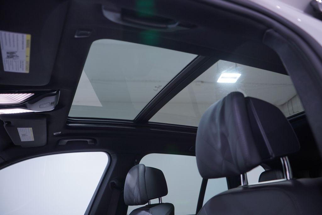 Thumbnail: 2023 BMW X5 - 8