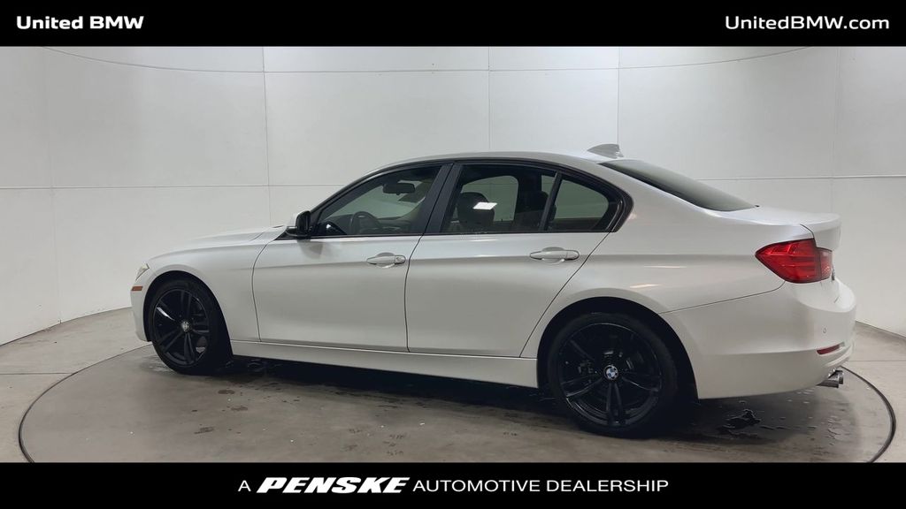Thumbnail: 2015 BMW 3 Series - 6