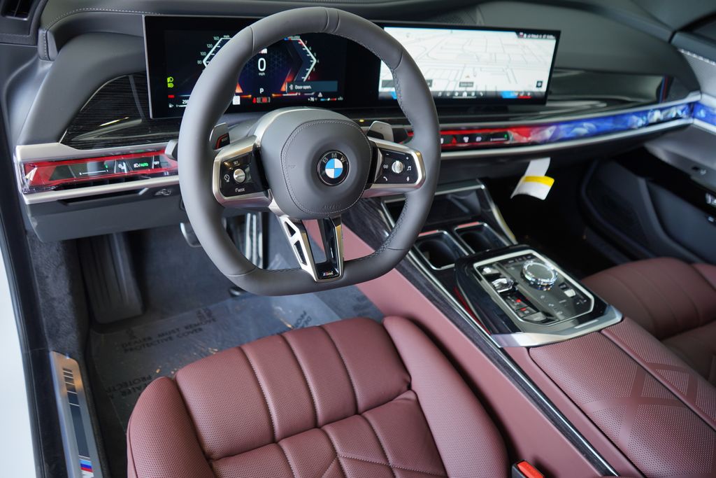 Thumbnail: 2025 BMW 7 Series - 12
