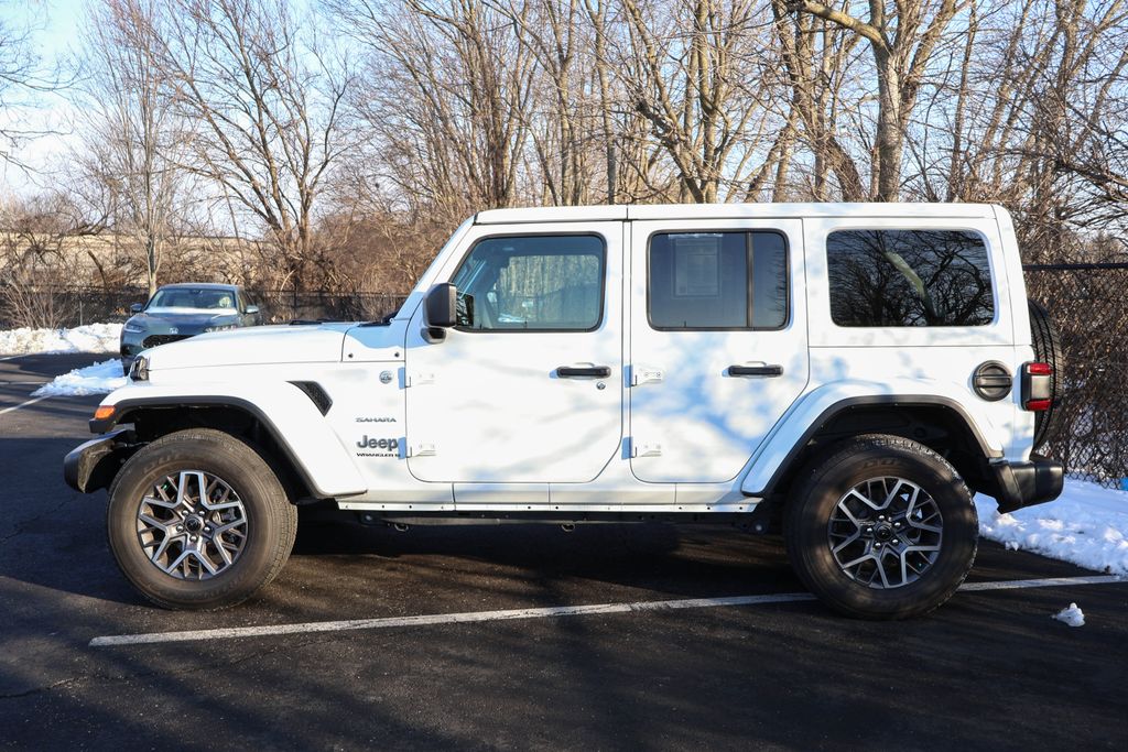 2024 Jeep Wrangler Sahara 4