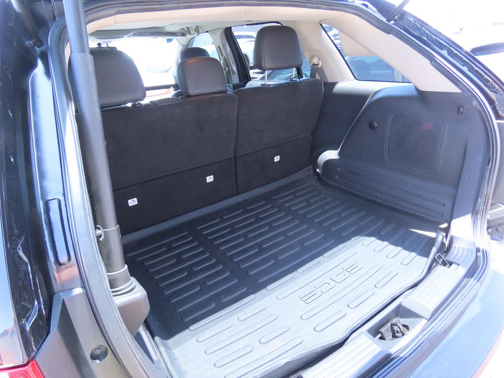 Thumbnail: 2011 Ford Edge - 12