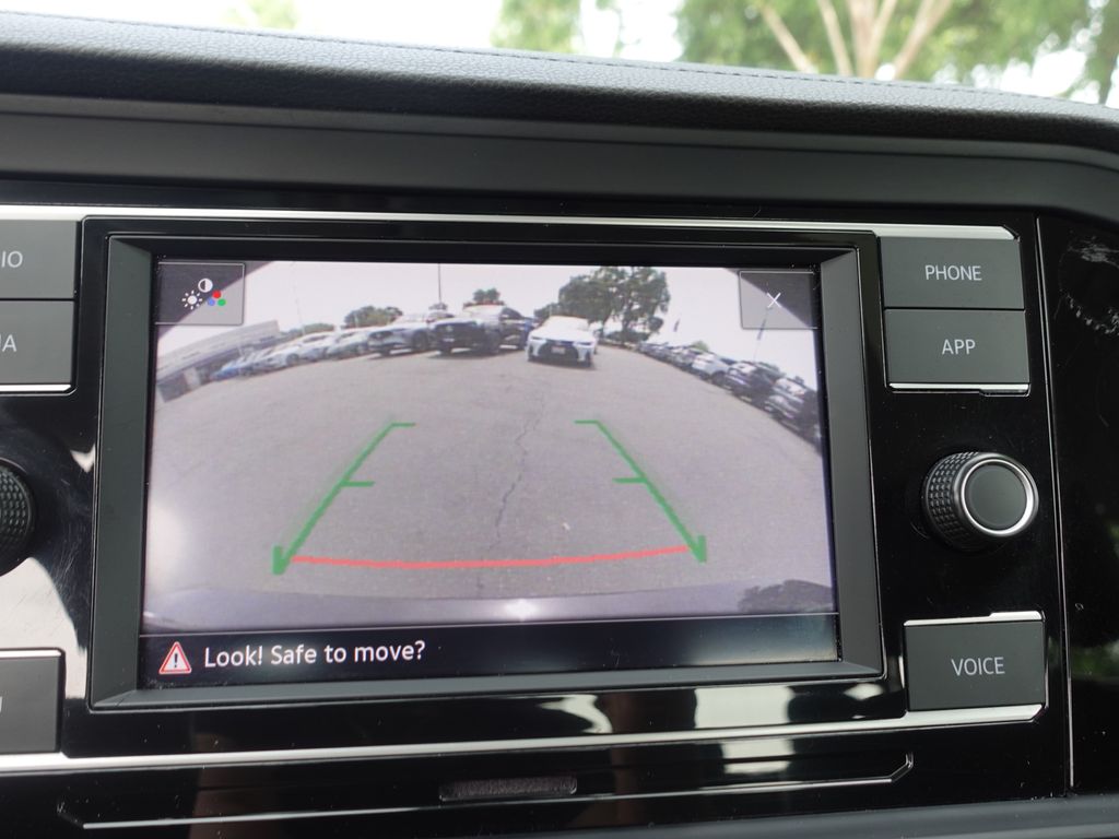 Used 2024  Volkswagen 1.5T SE image 18