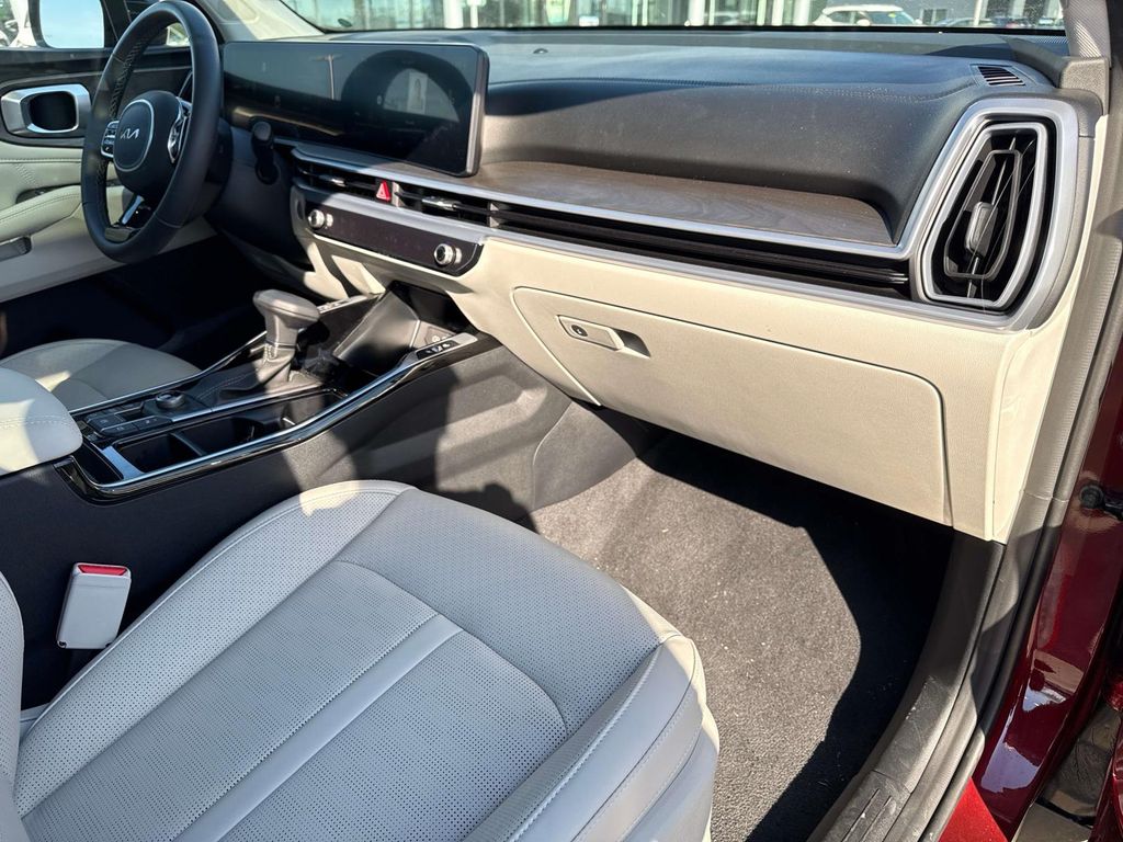 New 2025 Red Kia X-Line SX image 16