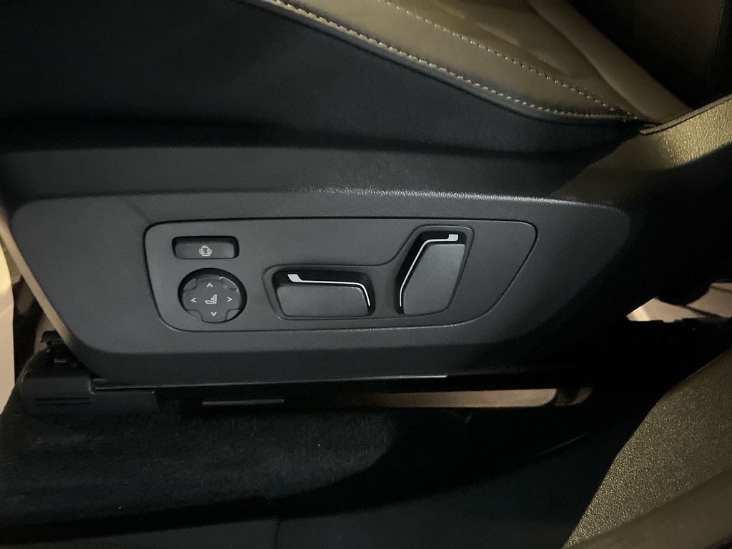 Thumbnail: 2026 BMW X3 - 12