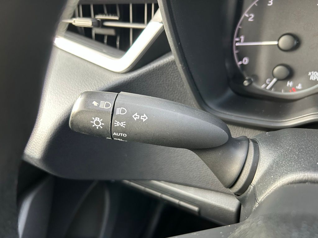 2024 Toyota Corolla LE 21