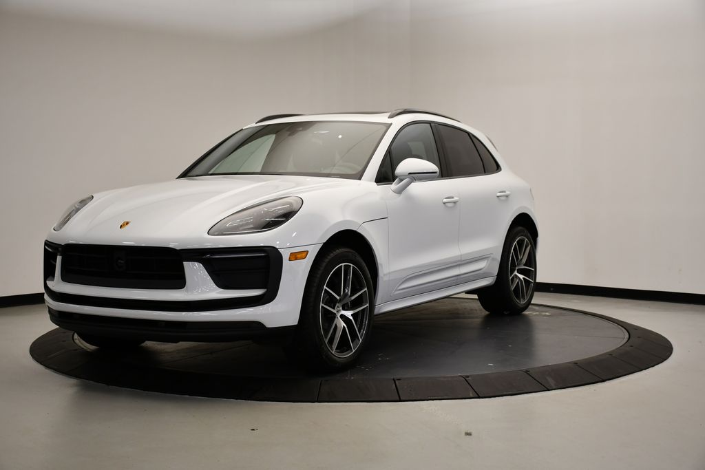 Thumbnail: 2025 Porsche Macan - 1