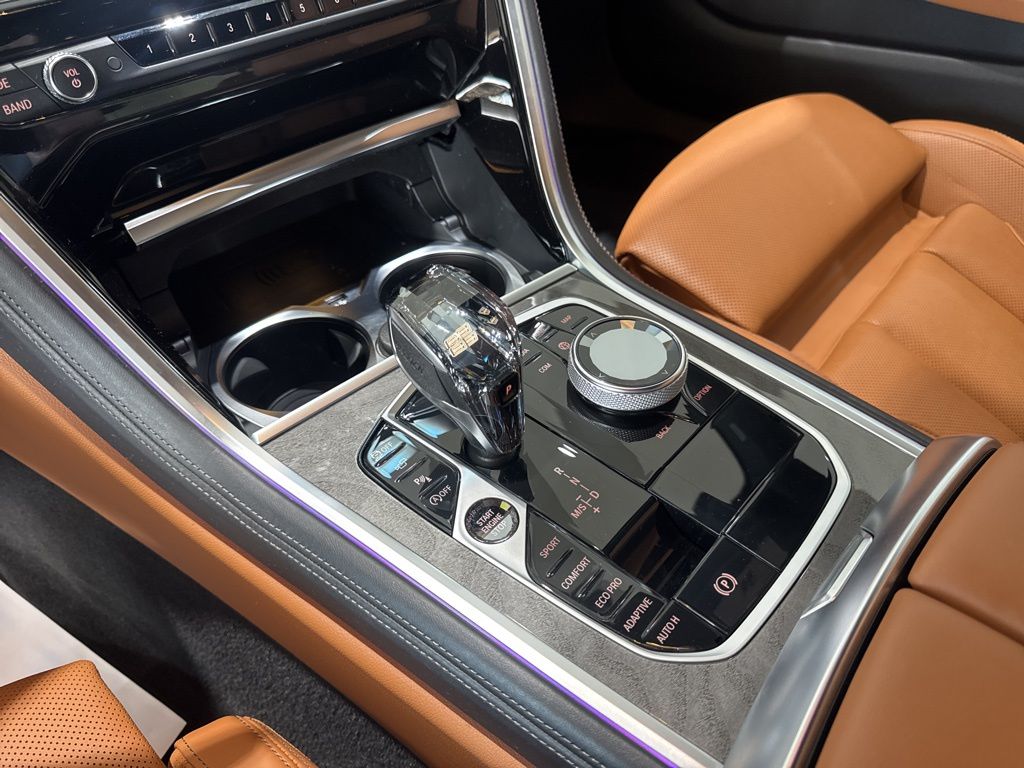 Thumbnail: 2022 BMW 8 Series - 18