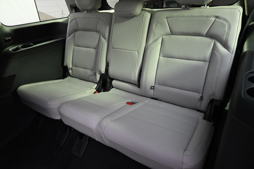 New 2026 Gray Lincoln Reserve image 22