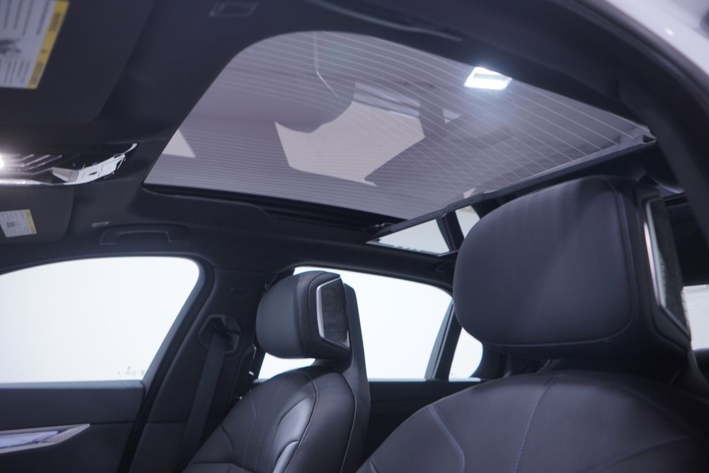 Thumbnail: 2025 BMW i7 - 8