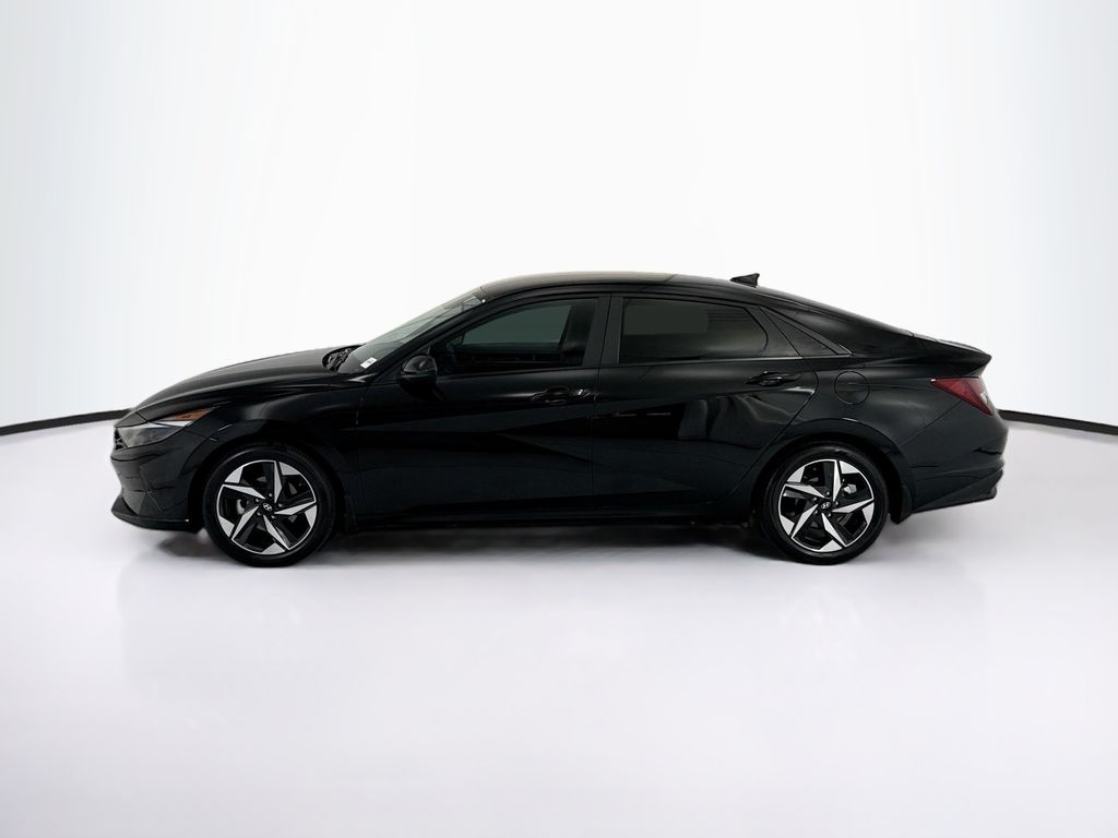Thumbnail: 2023 Hyundai Elantra - 8