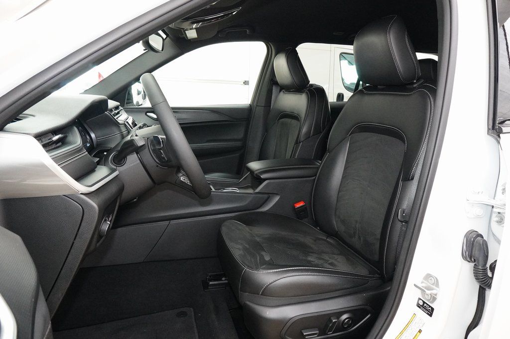 Used Car 2024 Jeep Grand Cherokee  Altitude For Sale Under $30,000 In Weatherford, Texas