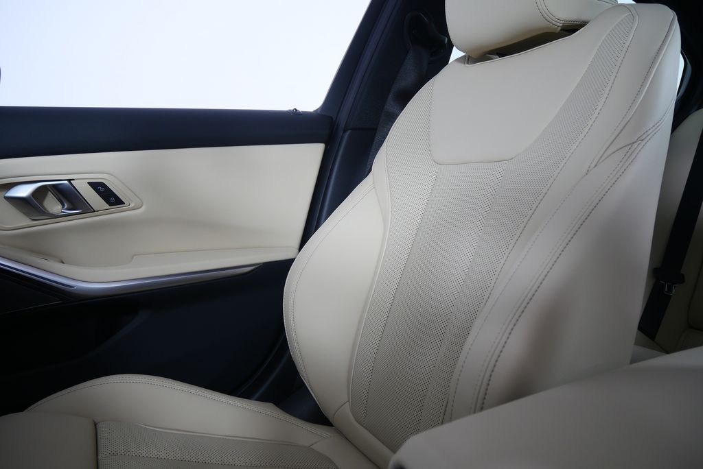 Thumbnail: 2026 BMW 3 Series - 24