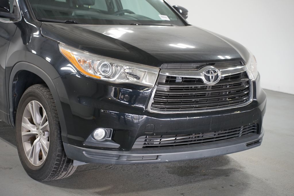 Thumbnail: 2014 Toyota Highlander - 4