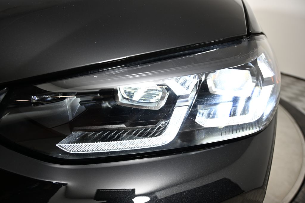 Thumbnail: 2023 BMW X3 - 9