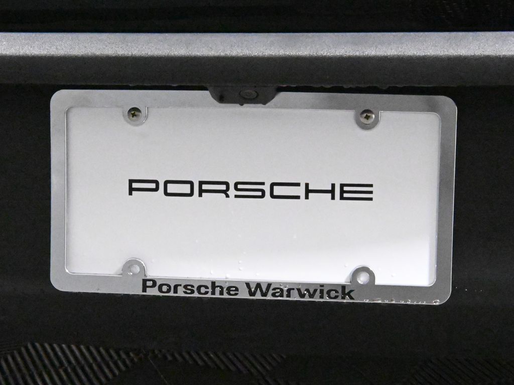 2022 Porsche Macan  15