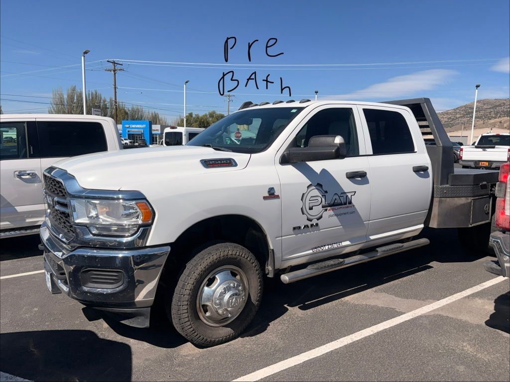 2022 RAM 3500 Tradesman Crew Cab LB DRW 4WD