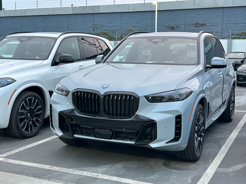 Thumbnail: 2026 BMW X5 - 2