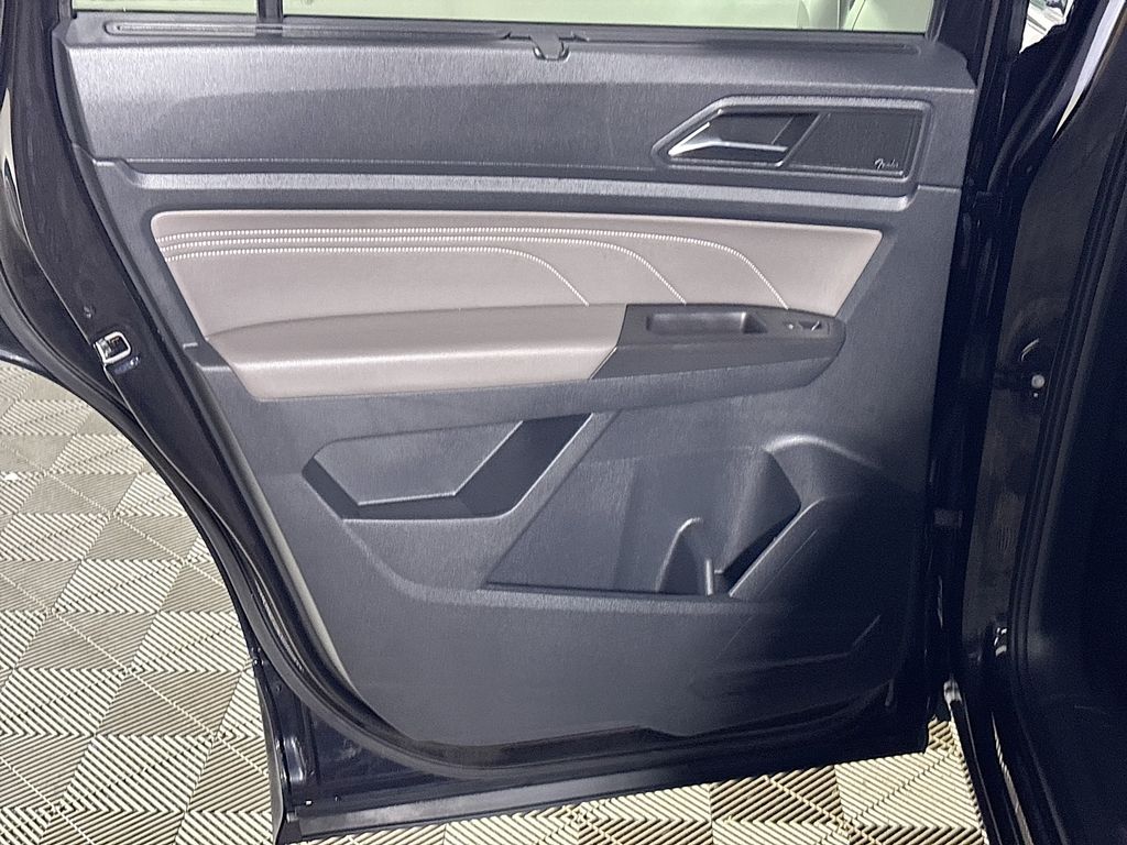 2023 Volkswagen Atlas 3.6L V6 SEL Premium R-Line